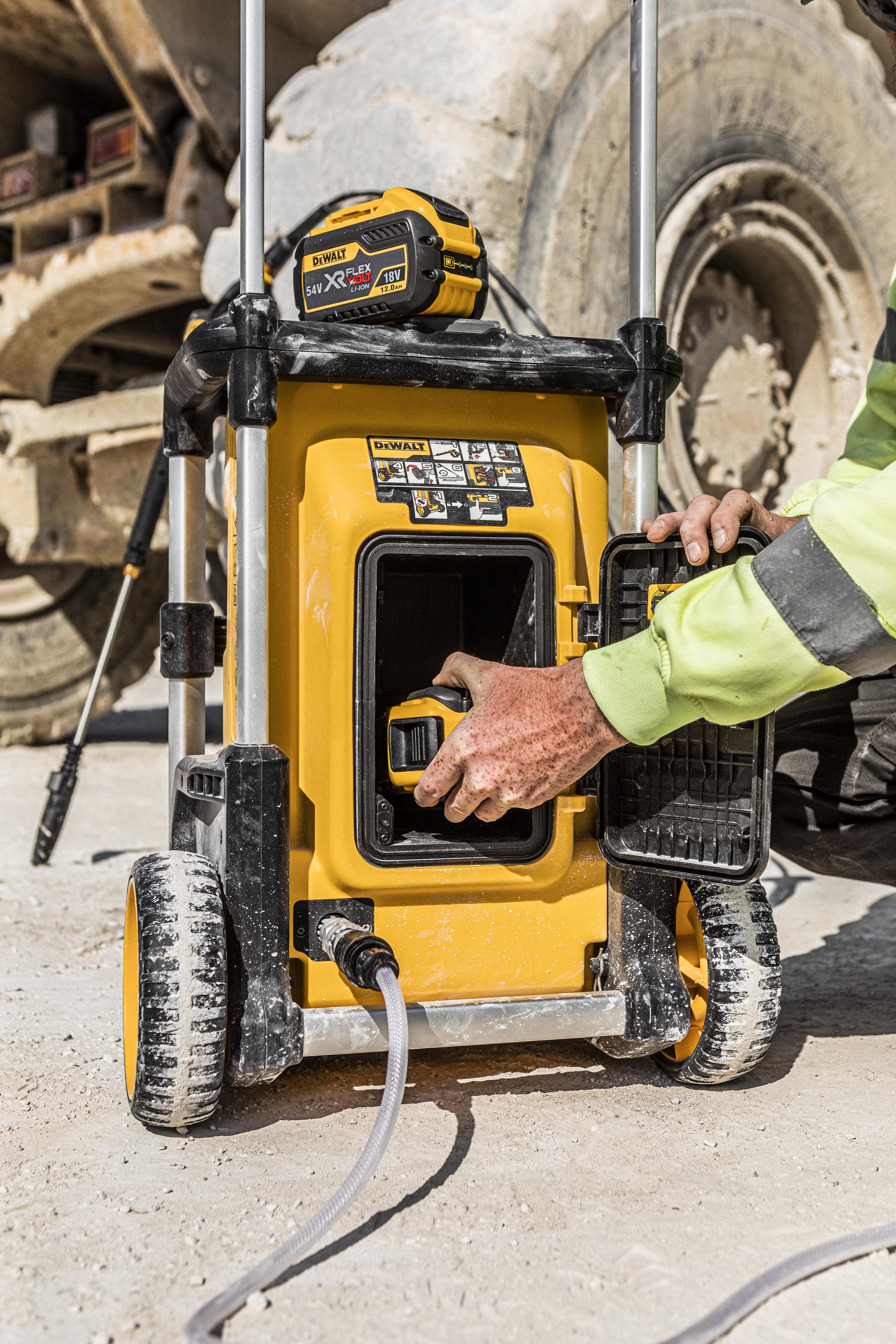 Dewalt DCMPW1600N-XJ,  Akku-Hochdruckreiniger, 2x 18V, Basisv, 2x 18 Volt Akku-Hochdruckreiniger (bürstenlos) - Basisversion