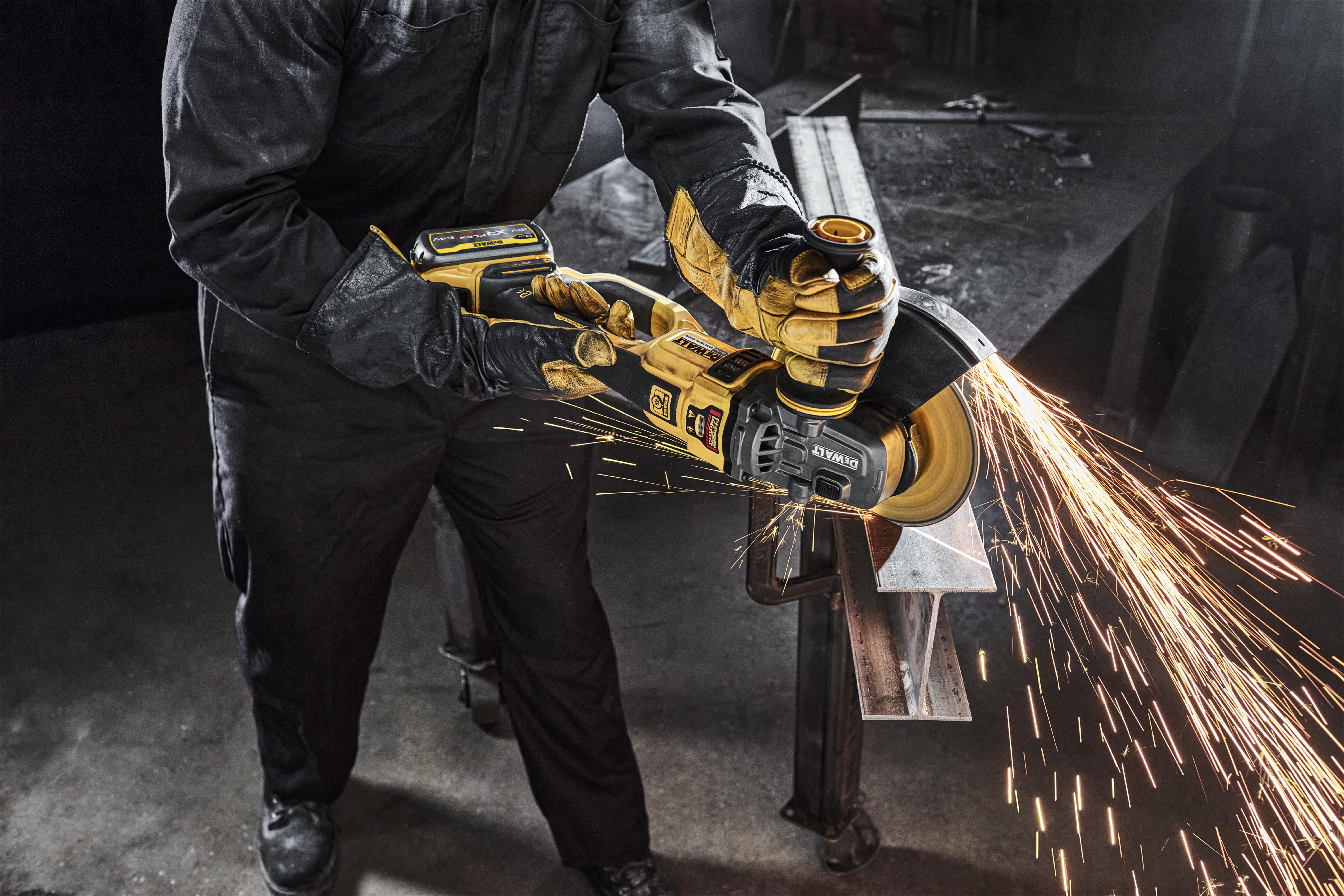 Dewalt DCG460NK-XJ,  Akku-Winkelschl. 230mm, 54V, Basisv., 54 Volt XR FLEXVOLT Akku-Winkelschleifer 230mm - Basisversion in Transportkoffer