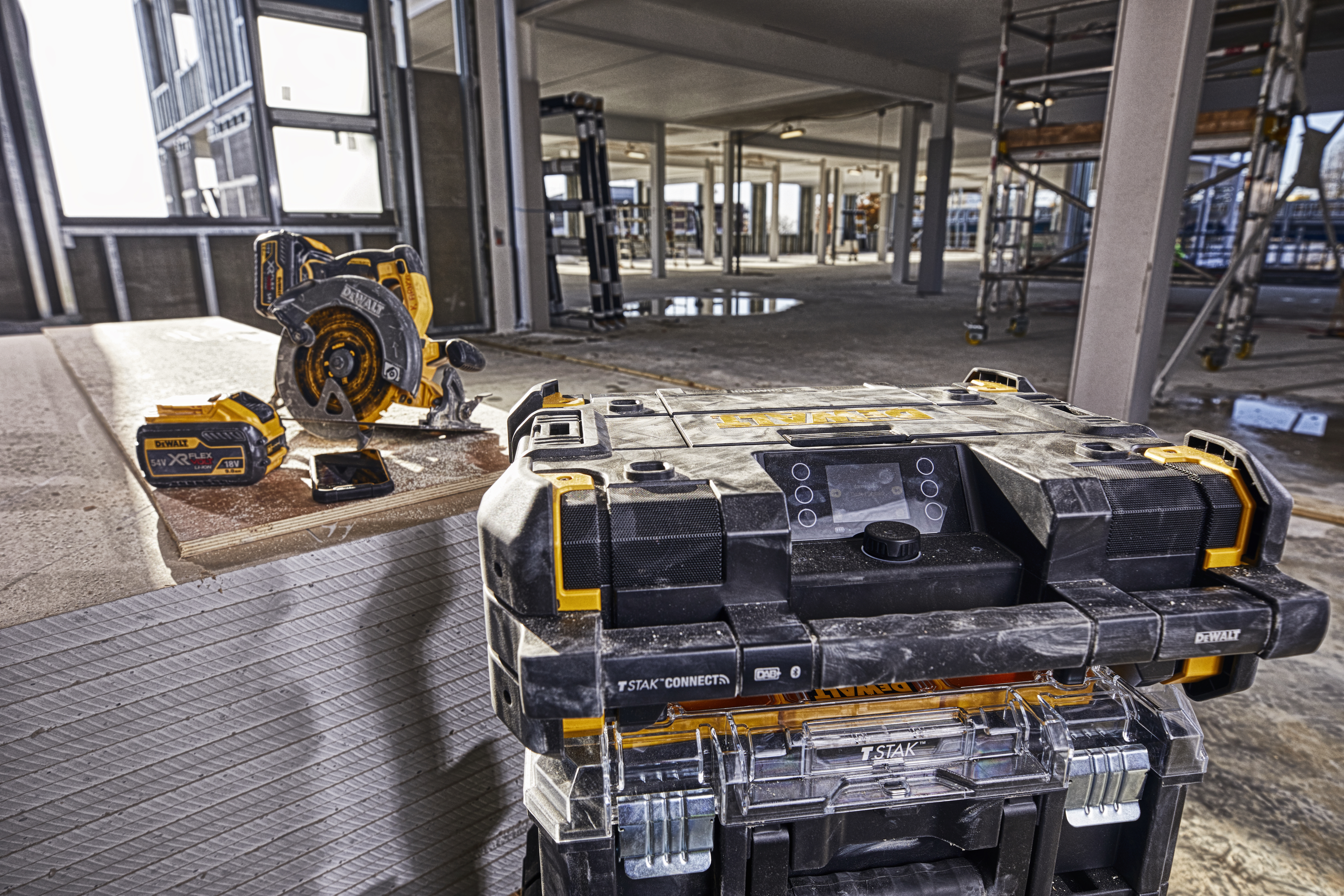 Dewalt DWST1-81078-QW,  TSTAK Akku- u.Netzradio mit Ladefunktion, TSTAK Akku- u. Netzradio mit Ladefunktion