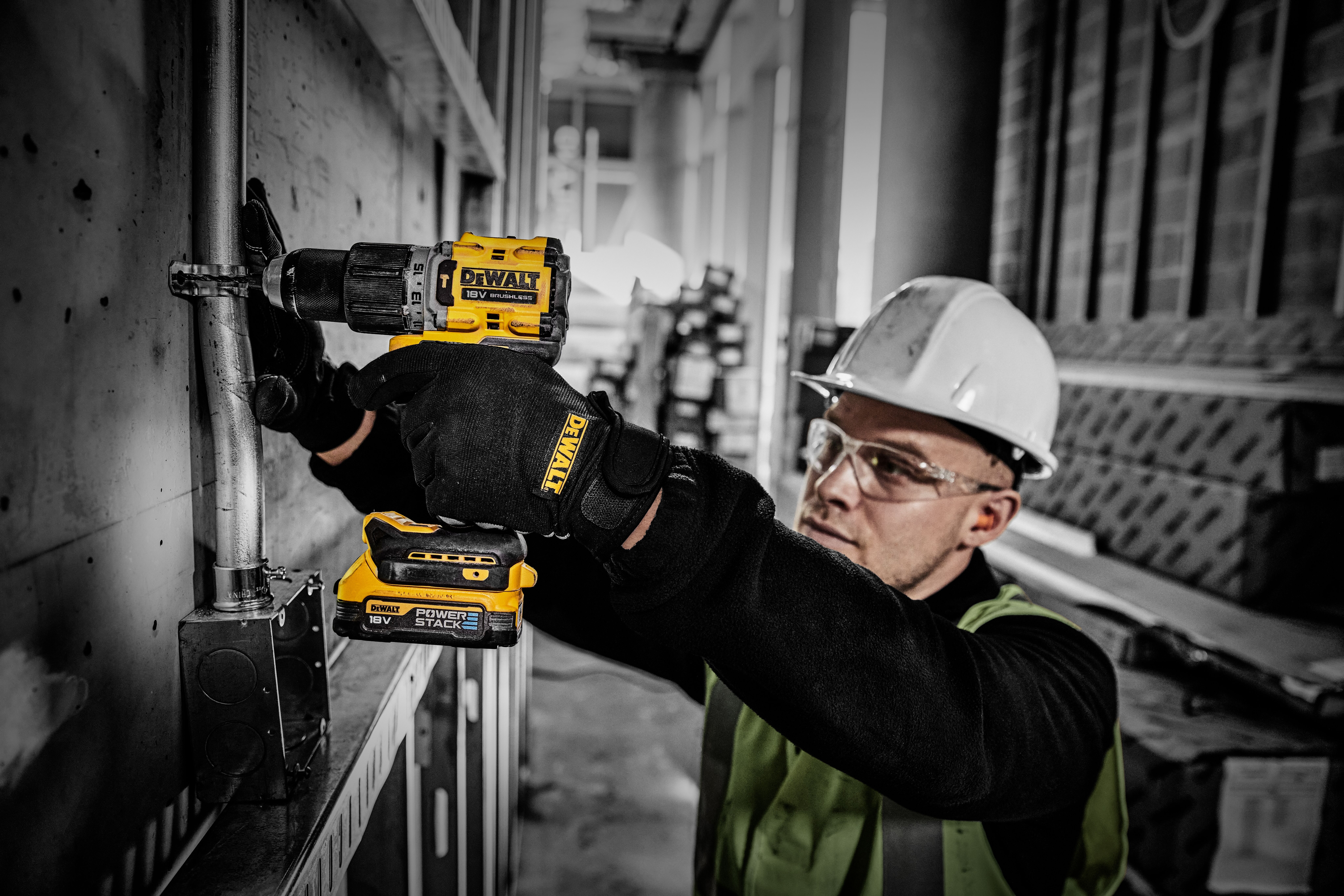 Dewalt DCBP034-XJ,  Powerstack Ersatz-Akku, 18V / 1,7Ah, 18V XR Powerstack Ersatz-Akku, 1,7 Ah mit Pouch-Akku Technologie