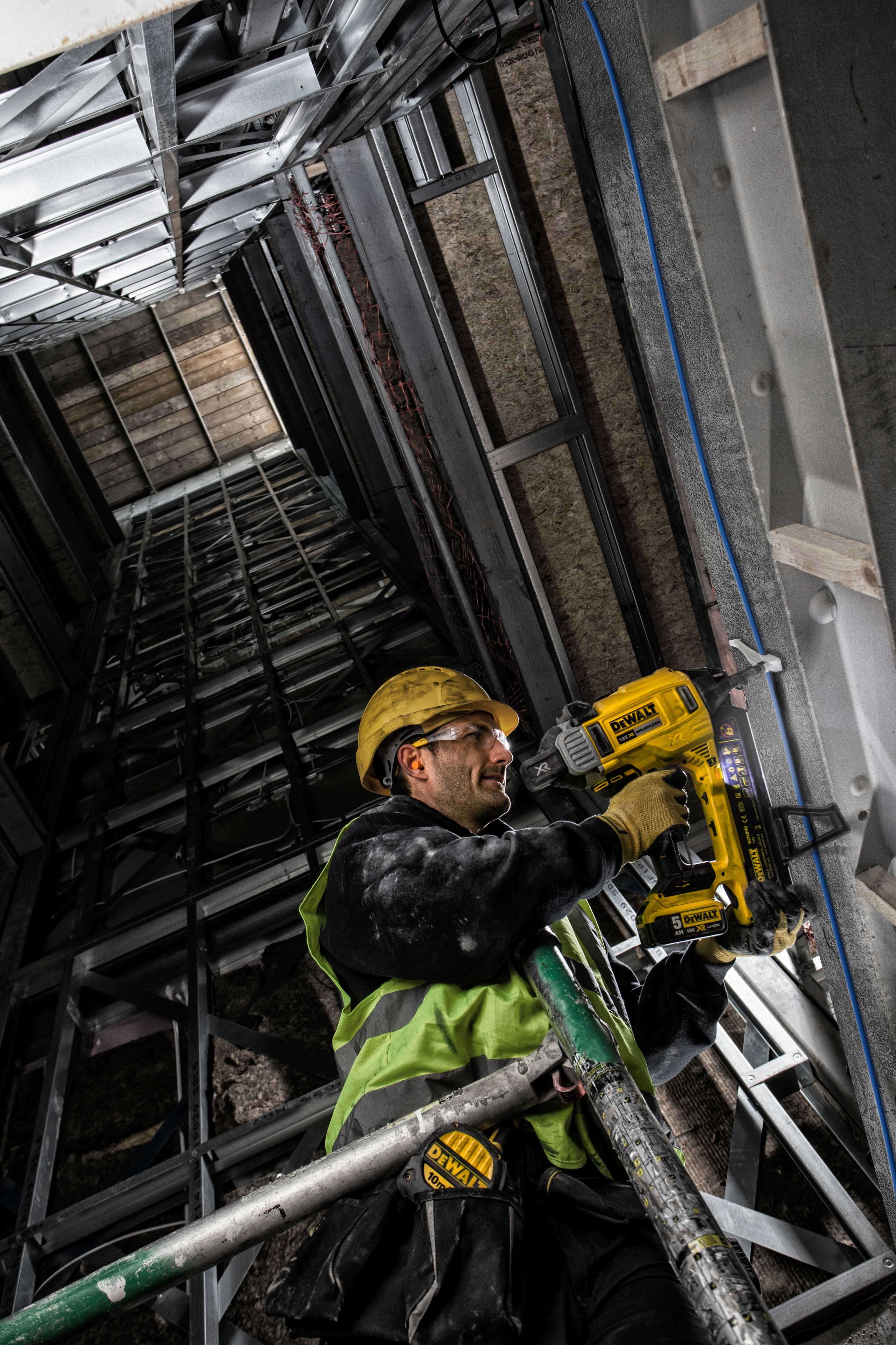 Dewalt DCN890N-XJ,  Akku-Betonnagler, 18V, Basisv., 18 Volt Betonnagler (bürstenlos) - Basisversion