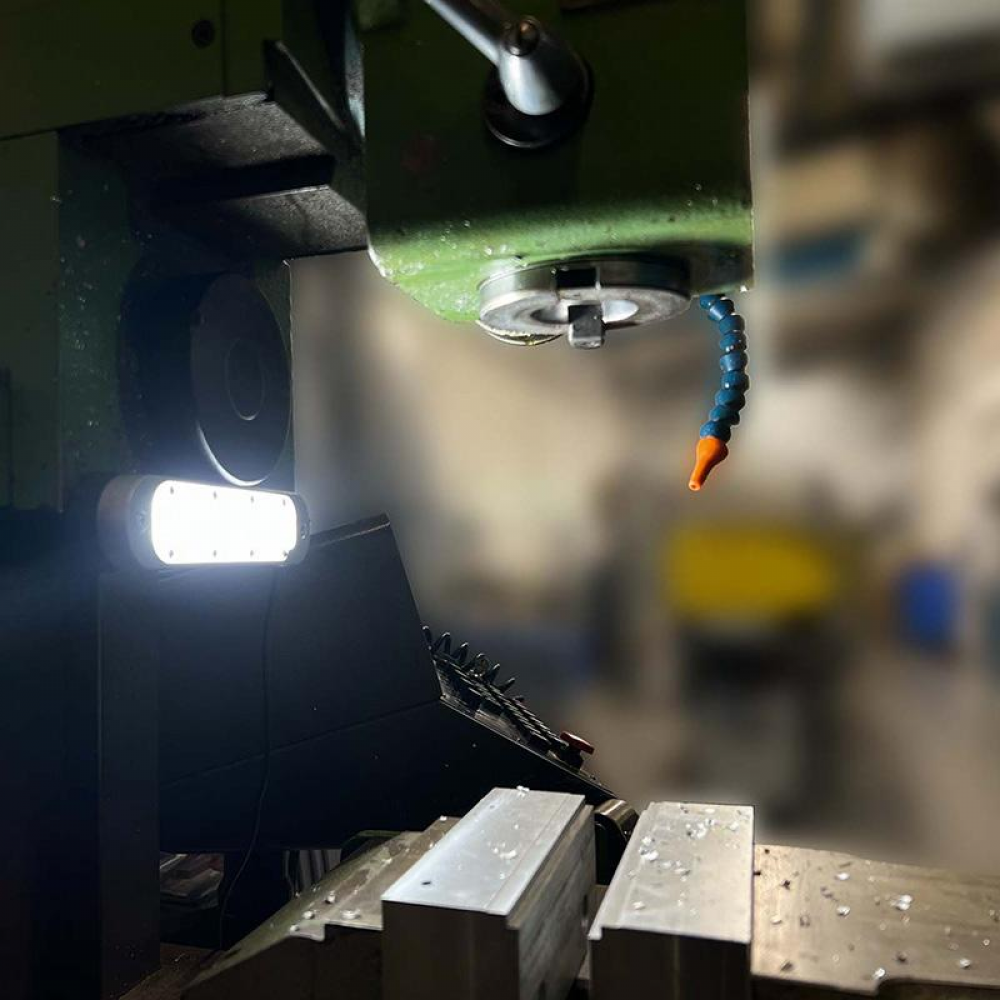 LED-Maschinenleuchte Lichtleiste, kippbar 202mm 600Lumen schwenkbar Bauer Böcker