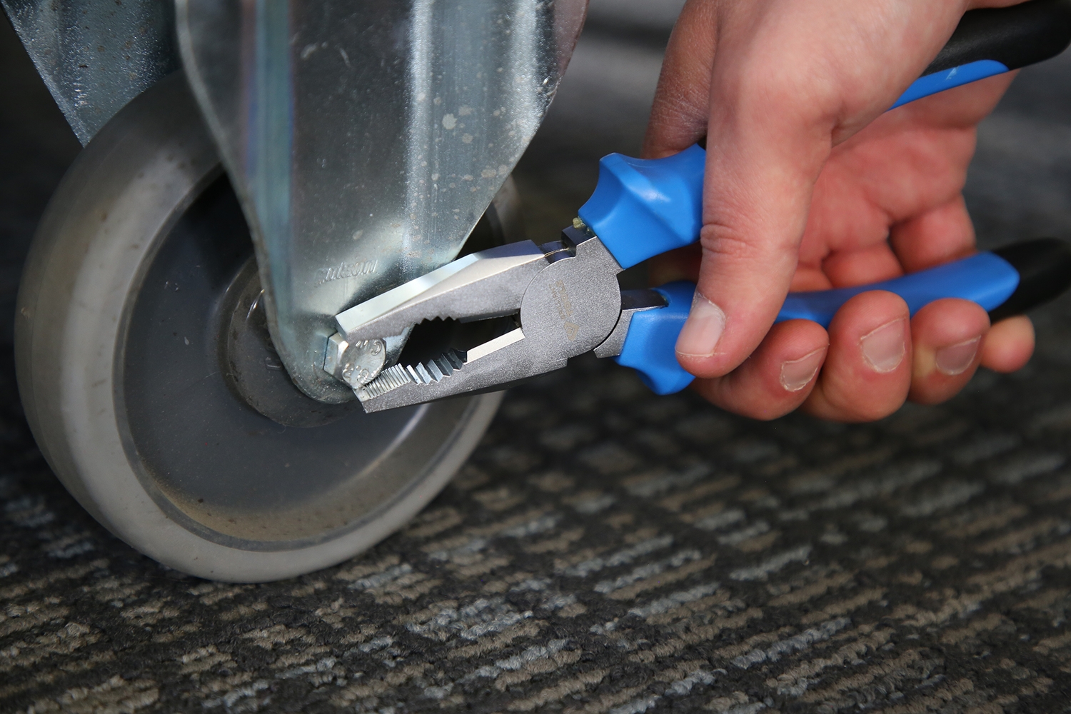 Brilliant Tools  Kombizange 160 mm
