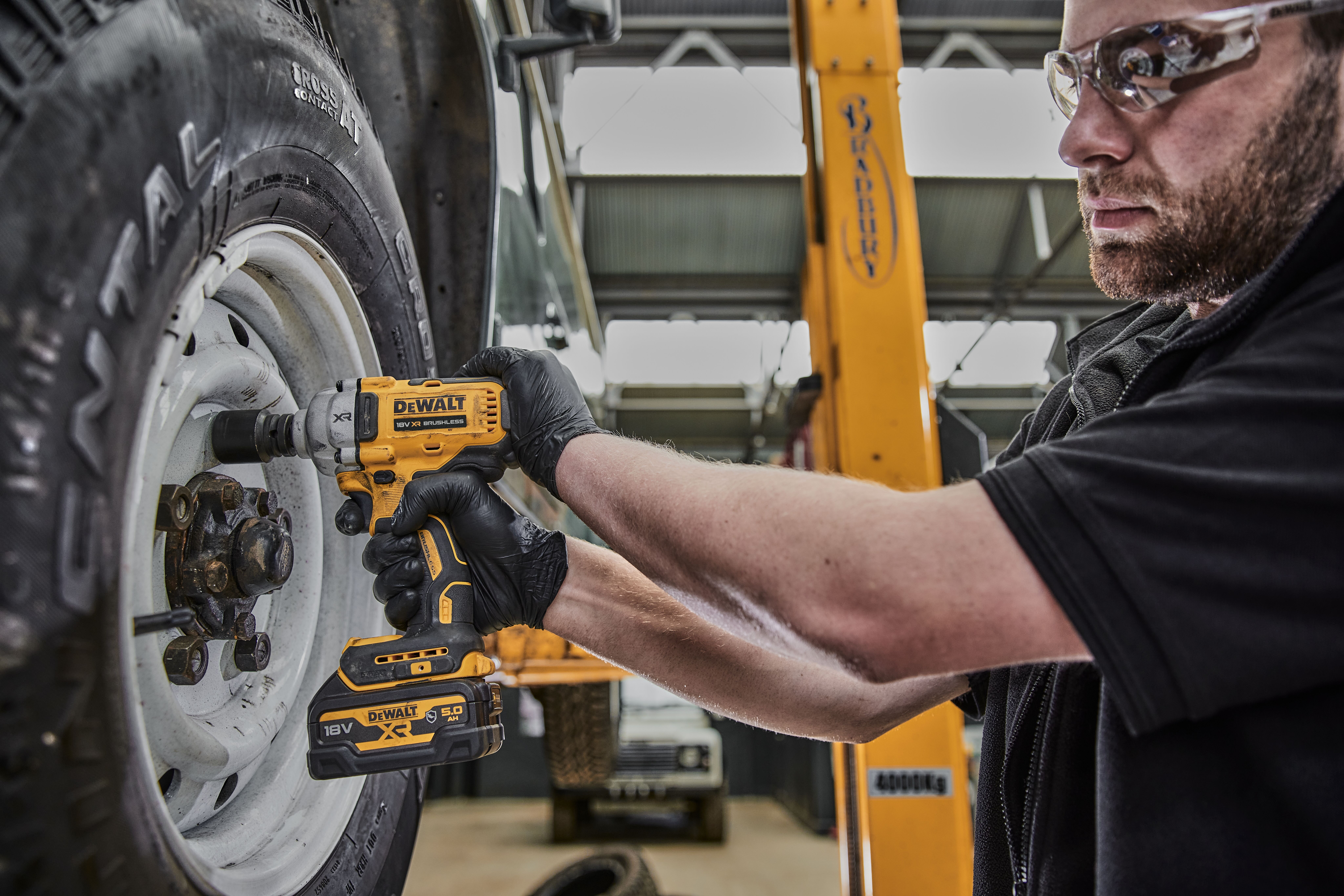 Dewalt DCF891NT-XJ,  Akku-Schlagschrauber,1/2",18V, Basisv., 18V XR Akku-Schlagschrauber, 1/2" (bürstenlos), max. 813 Nm - Basisversion