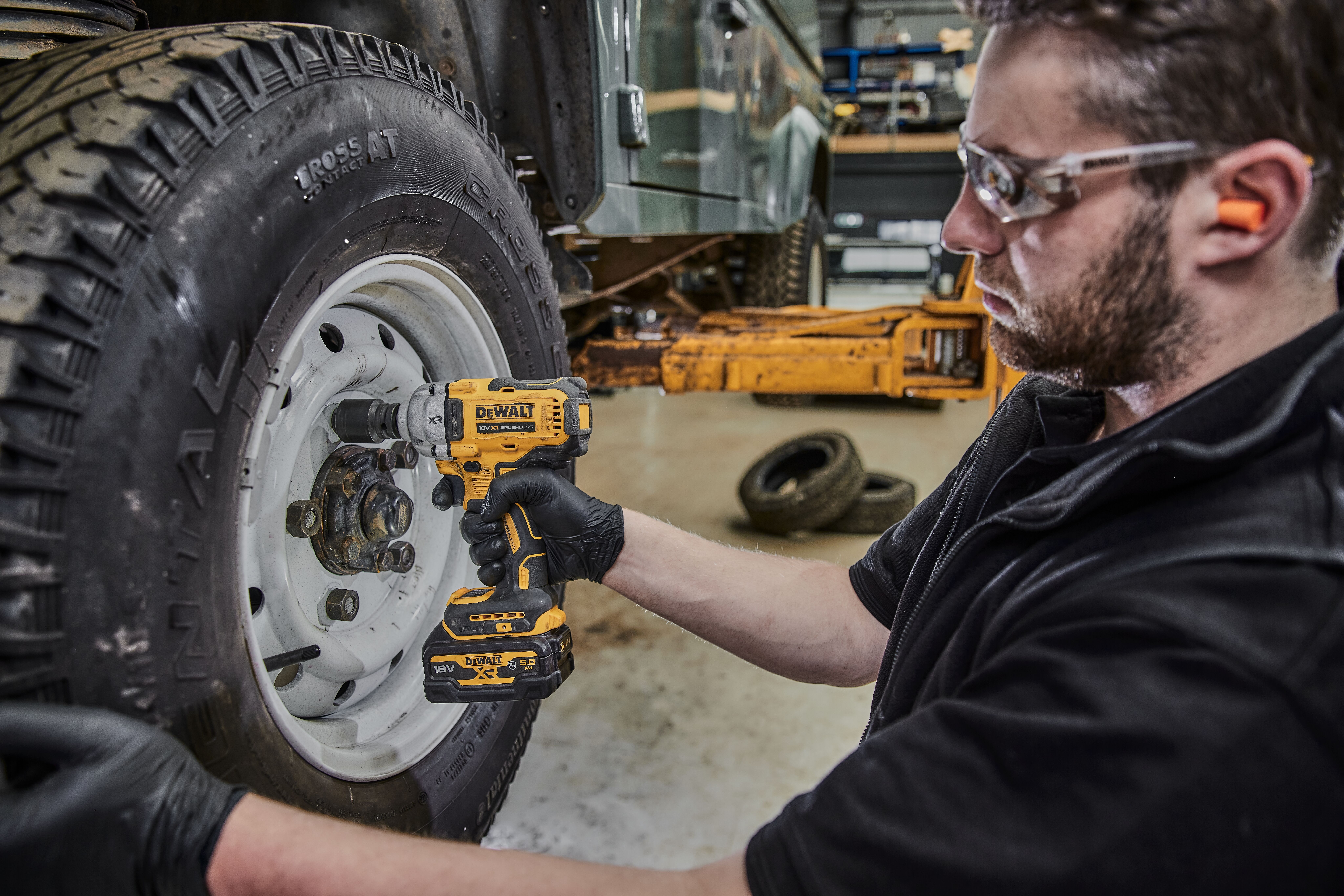 Dewalt DCF891NT-XJ,  Akku-Schlagschrauber,1/2",18V, Basisv., 18V XR Akku-Schlagschrauber, 1/2" (bürstenlos), max. 813 Nm - Basisversion