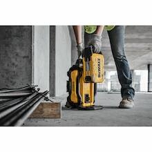 DEWALT POWERSHIFT-Schnellladeger. 550W DEWALT POWERSHIFT-Schnellladeger. 550W