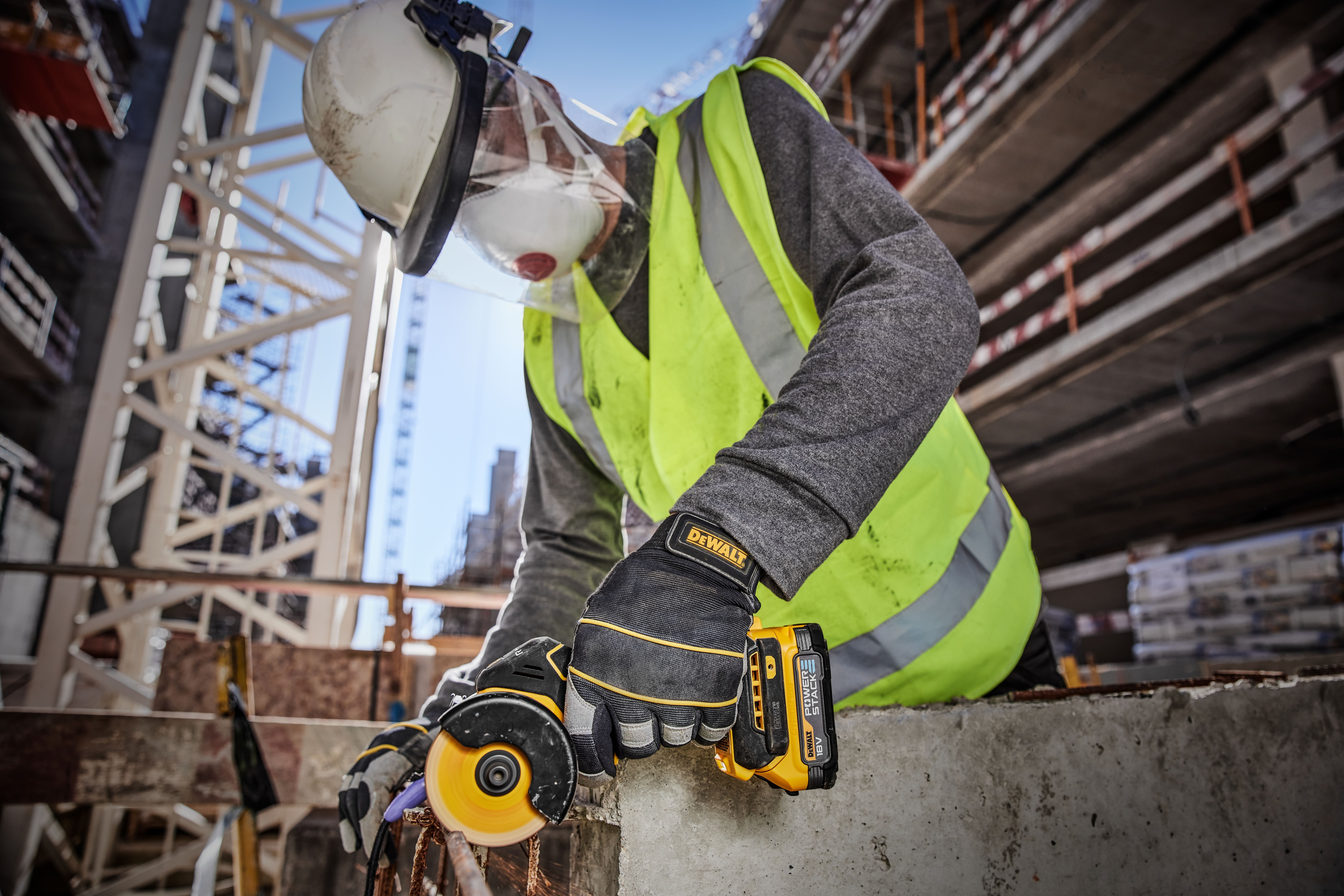 Dewalt DCS438N-XJ,  Akku-Multimaterialschneider 76mm, 18V, 18 Volt Akku-Multimaterialschneider, 76 mm - Basisversion