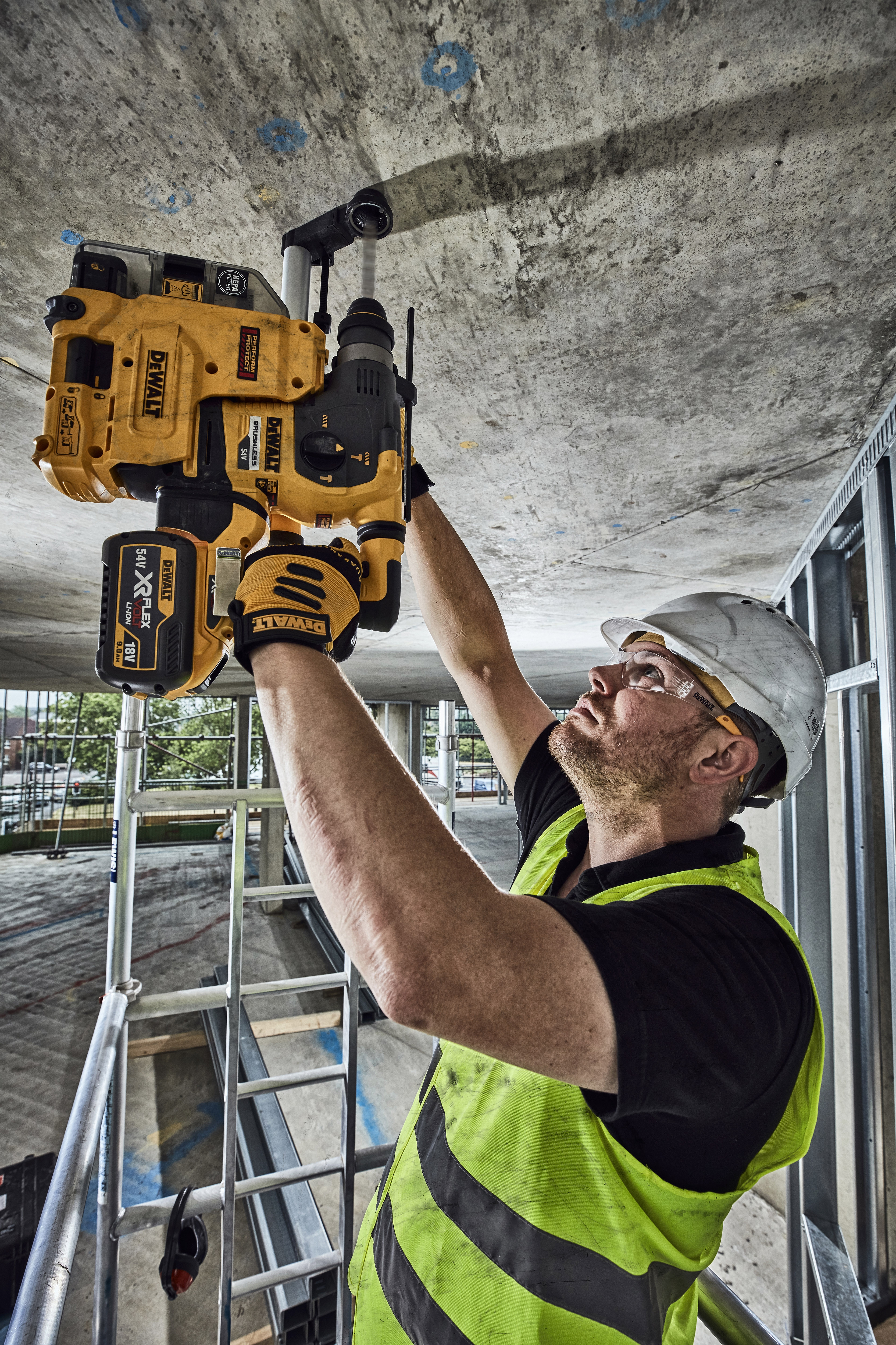 Dewalt DCH335X2-QW,  Akku-Kombihammer SDS-plus, 54V, 54 Volt / 162 Wh SDS-plus Akku-Kombihammer 30mm (bürstenlos), 3,5 Joule, UTC, Staubabsaugung D25304DH-XJ