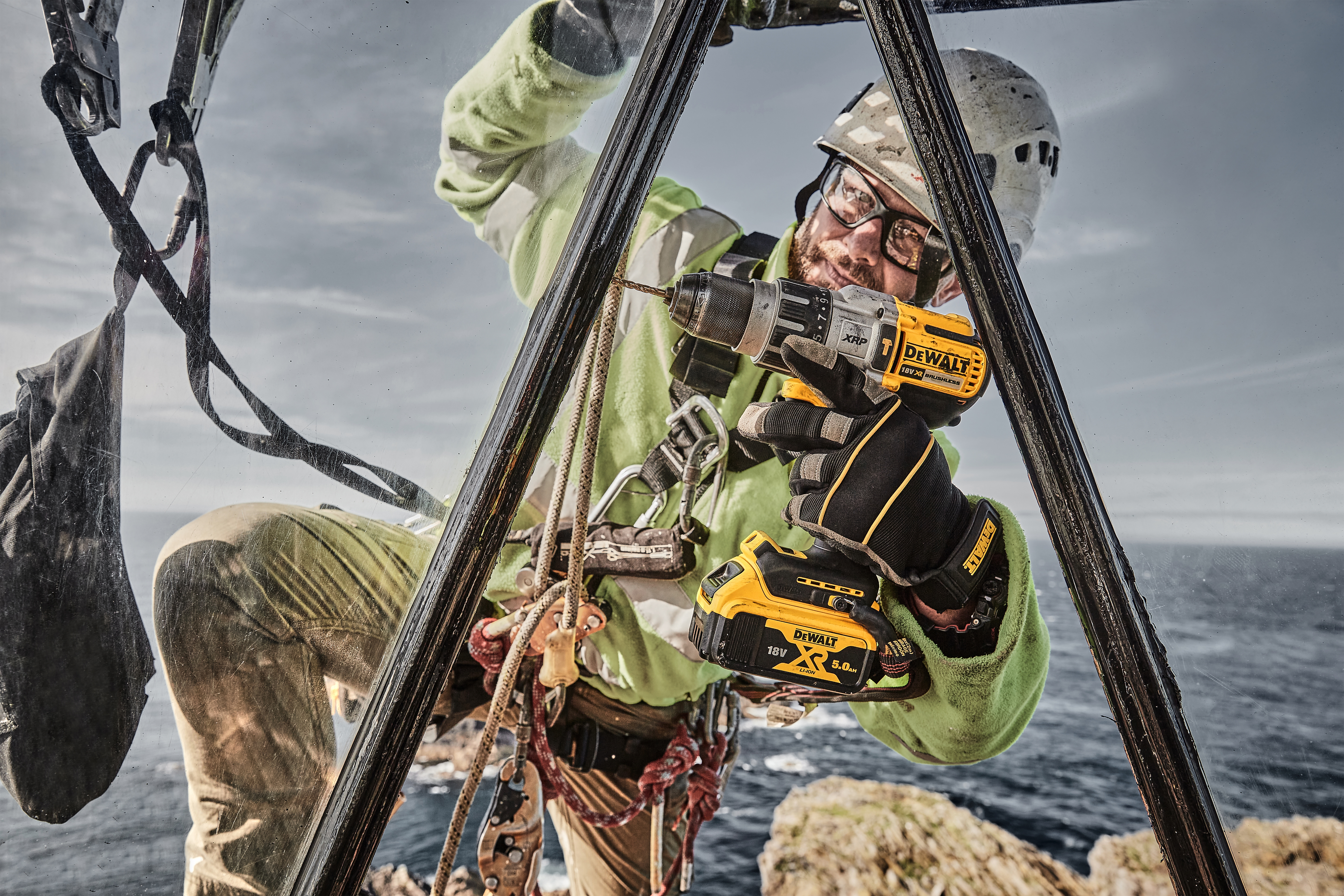 Dewalt DCD996P2-QW,  Schlagbohrschrauber (BL) 18 V / 5 Ah, 18,0 Volt / 5,0 Ah Akku-Dreigang-Schlagbohrschrauber (bürstenlos)